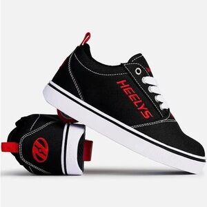 Heelys GR8 PRO 20 Black and Red Wheel Sneakers. Removable. SZ 2 Youth NWOT